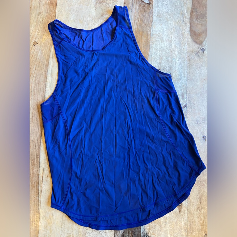 Lululemon Navy color sculpt tank size 8